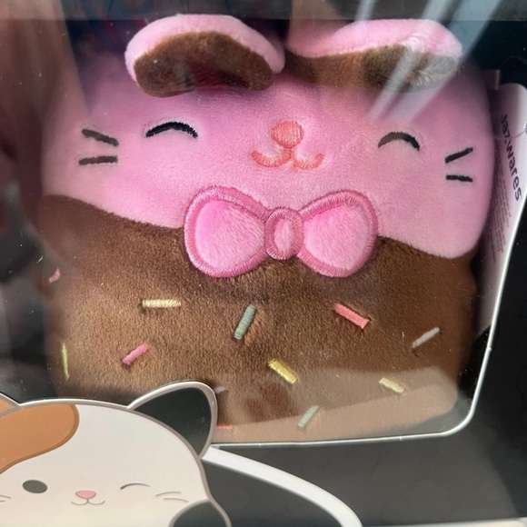 Chocolate bunnies squishmallow - Picture 9 of 9